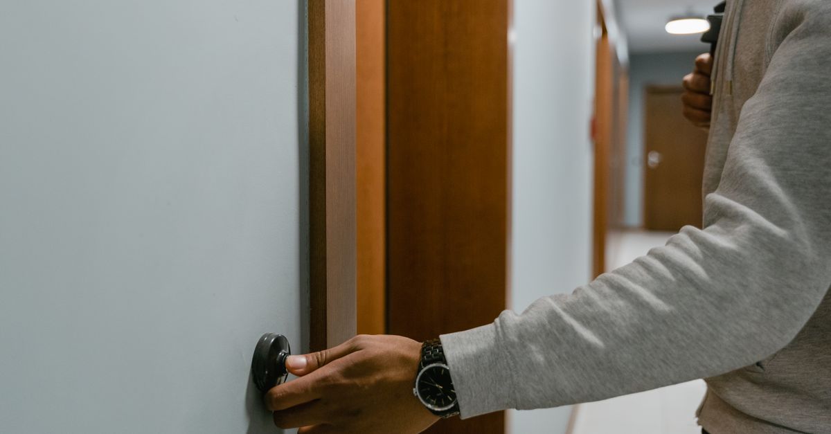 locksmith service technician — Carl Locksmith